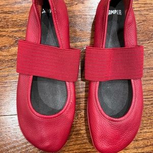 Camper Right Nina Women's Red Leather Mary Jane Ballet Flats US size 6